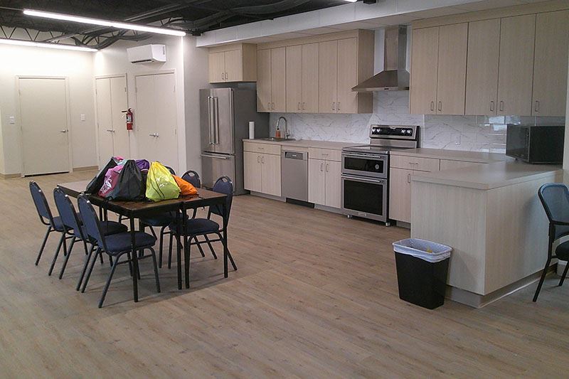 The kitchen of Mid-Coast Family Services' Resource Hub